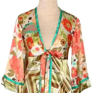 Women's 100% silk kimono by Cabi in size M